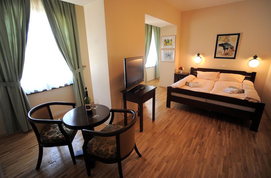 Kalin Hotel Lazaropole Rum bild